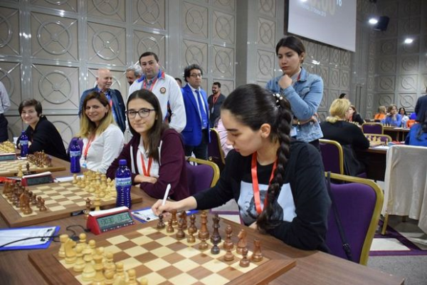 Qadın şahmat millimiz erməniləri məğlub edib Avropa çempionatının medalını qazandı